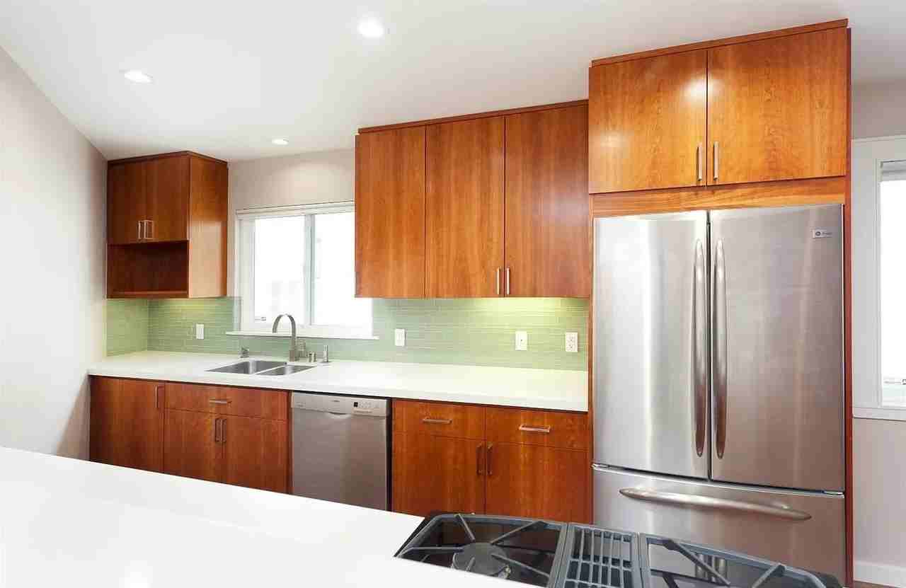 733 Chestnut St - Photo 6 of 8