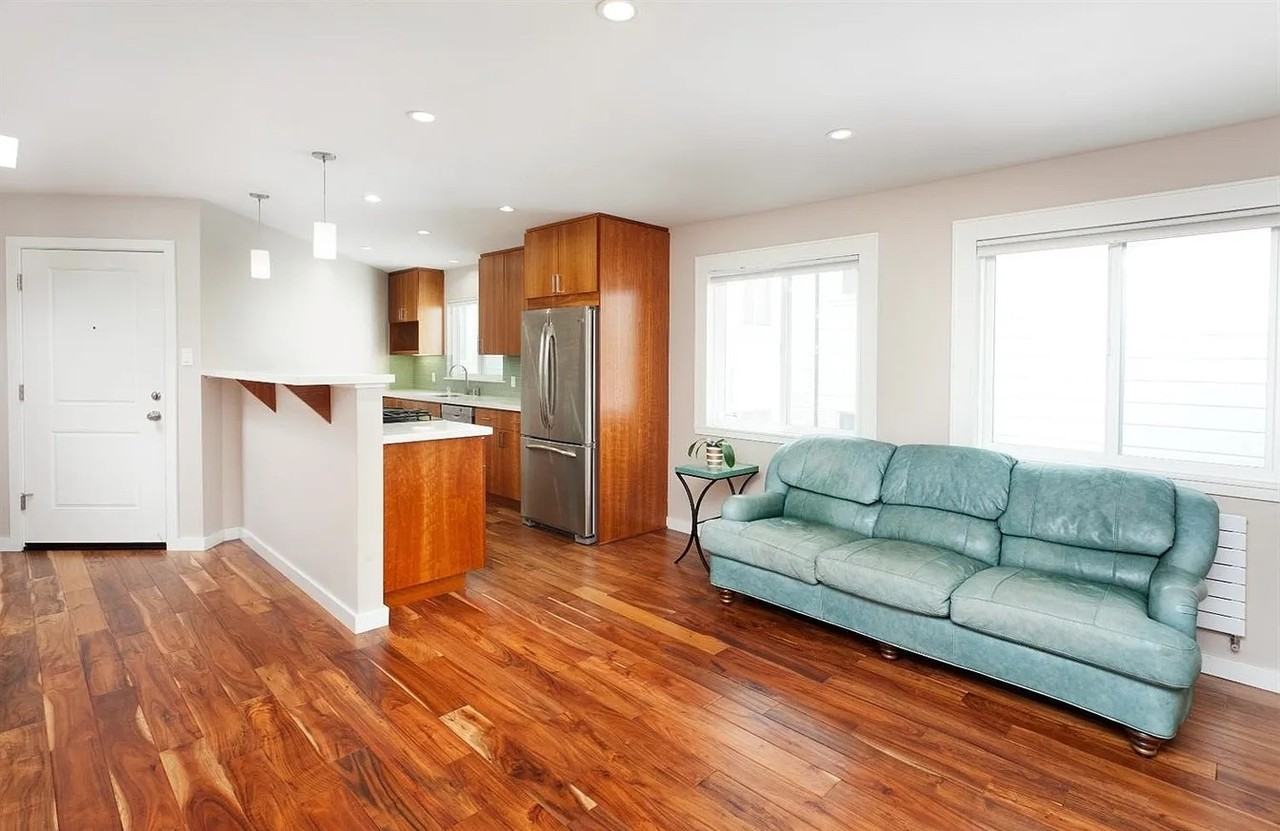 733 Chestnut St - Photo 7 of 8