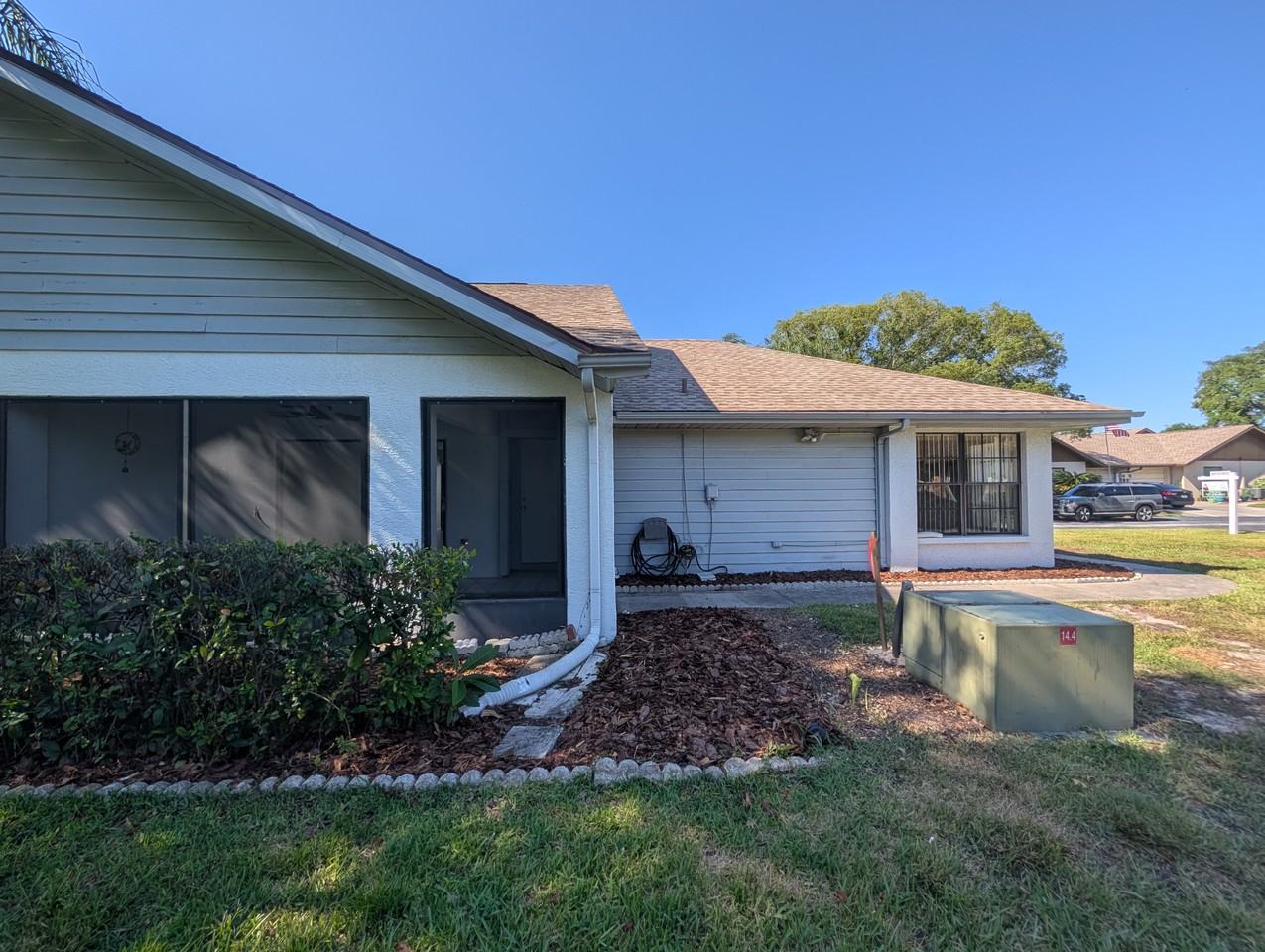 7705 Rockville Ct - Photo 2 of 32