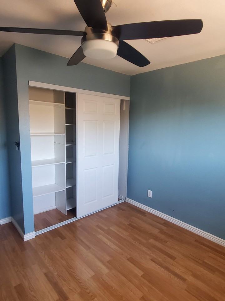 2434 W Sunnyside Ave - Photo 7 of 12