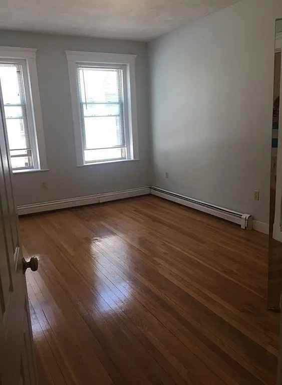 8 Ransom Rd #3 - Photo 4 of 9