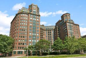 featured image of 10 Rogers St #417
