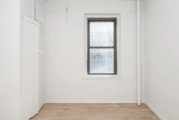 2148 35th St #4P - Photo 7 of 12