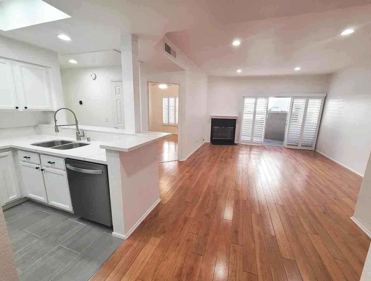 5420 Sylmar Ave #106 - Photo 2 of 19