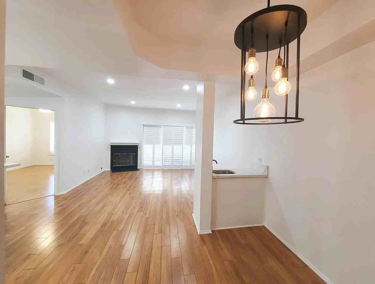 5420 Sylmar Ave #106 - Photo 6 of 19