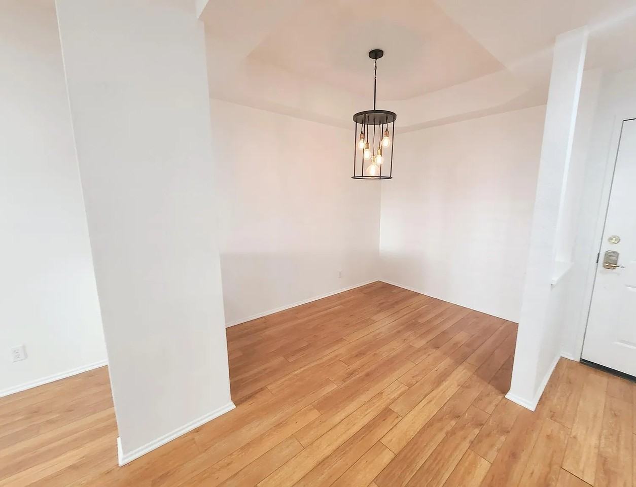 5420 Sylmar Ave #106 - Photo 7 of 19