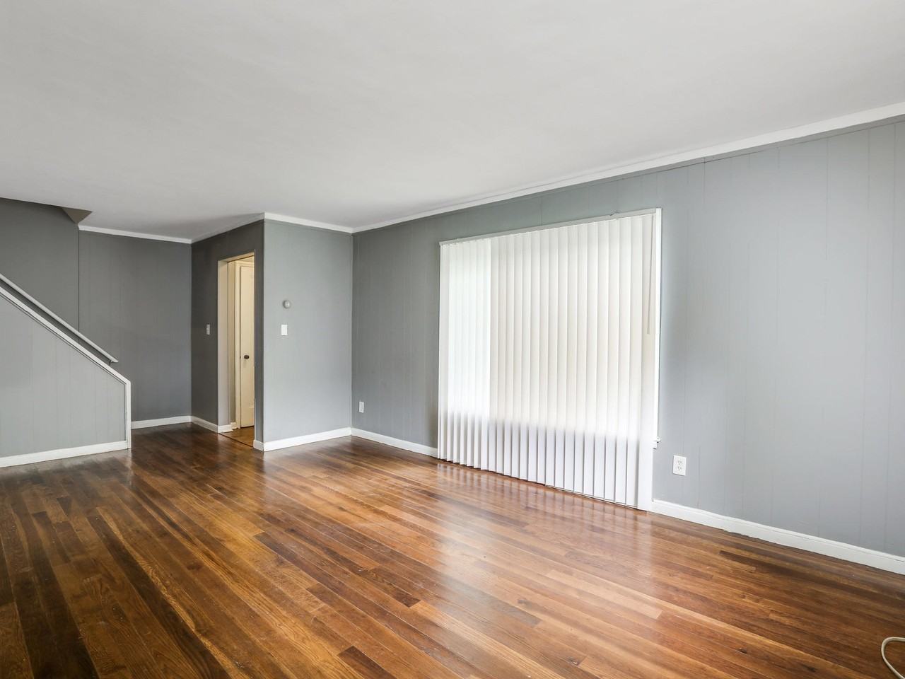 17181 Munich St - Photo 5 of 13