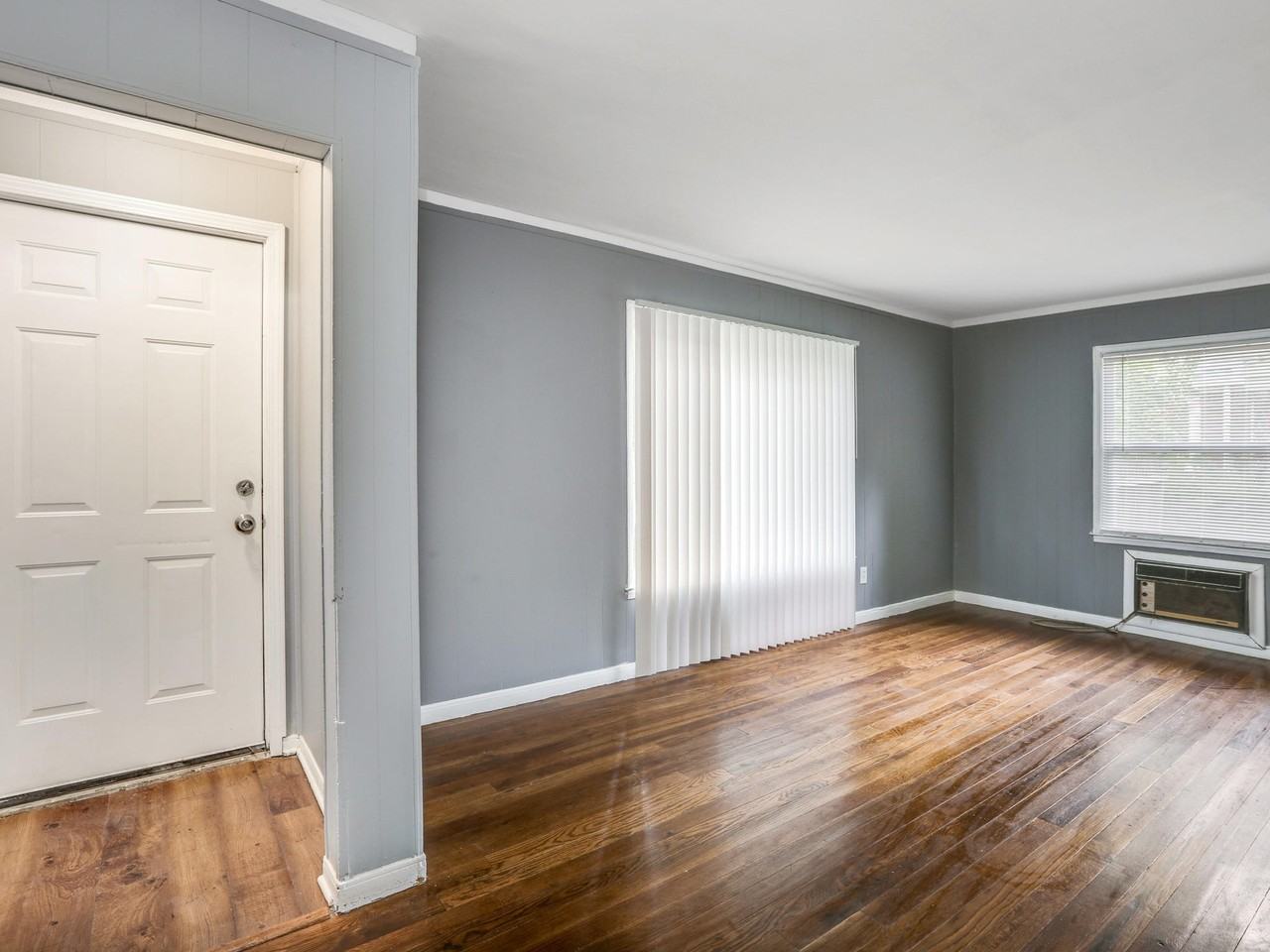 17181 Munich St - Photo 6 of 13