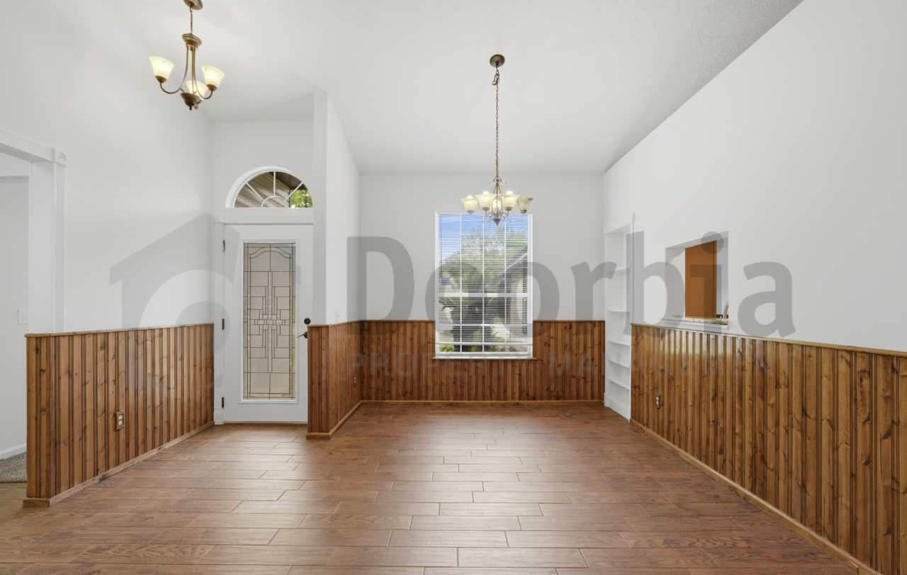 2162 Saint Martins Dr E - Photo 6 of 46