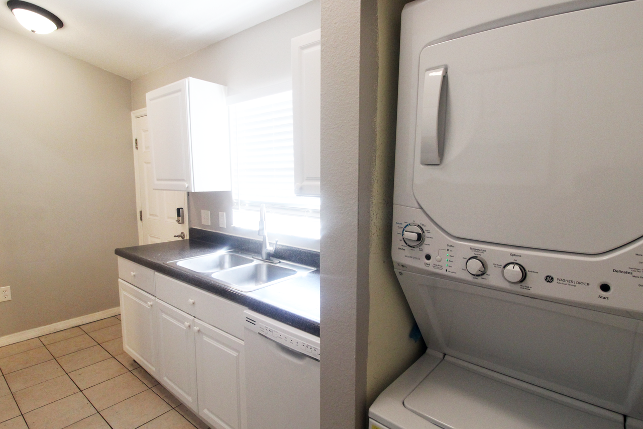 5523 Palmer Blvd - Photo 3 of 13