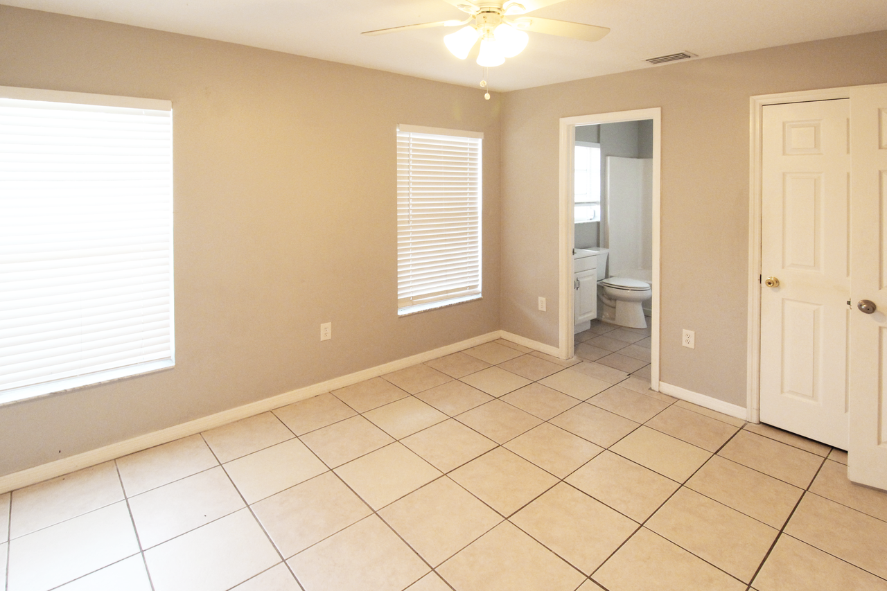 5523 Palmer Blvd - Photo 6 of 13