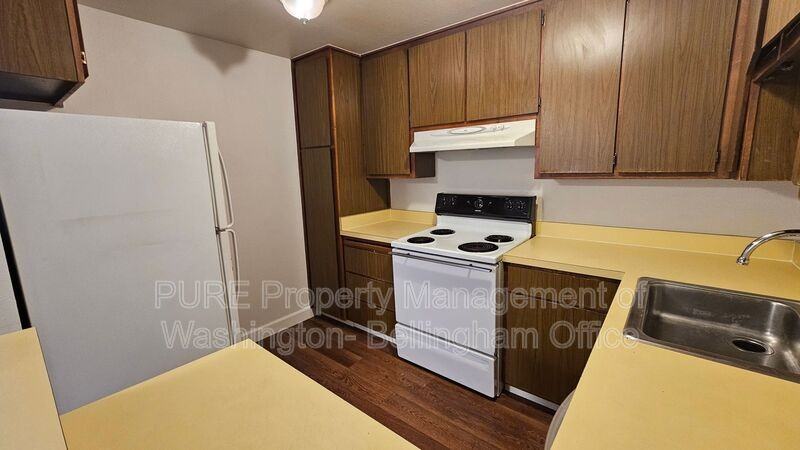 7709 Timber Hill Dr #A - Photo 3 of 8