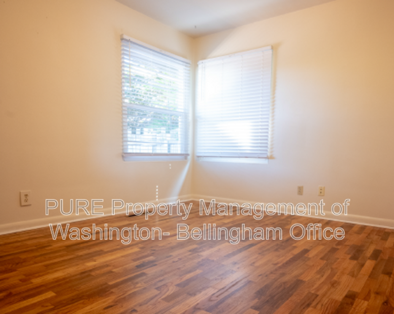 2720 Russell St - Photo 7 of 15