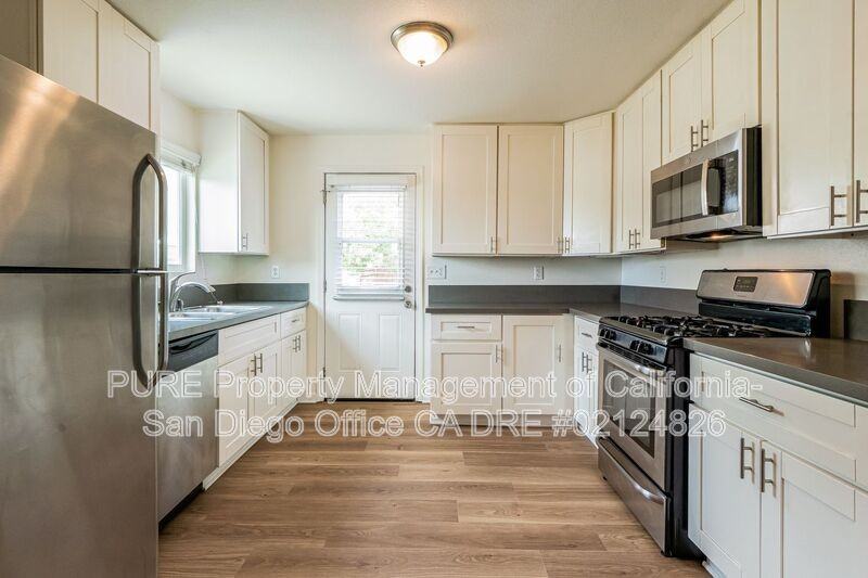 3053 B St - Photo 5 of 20