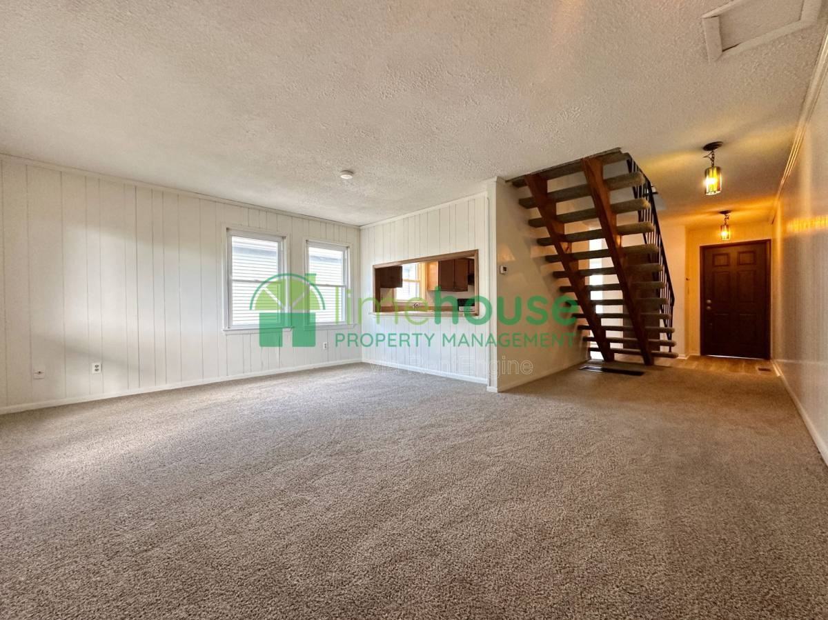 4420 Ocean View Ave - Photo 2 of 10