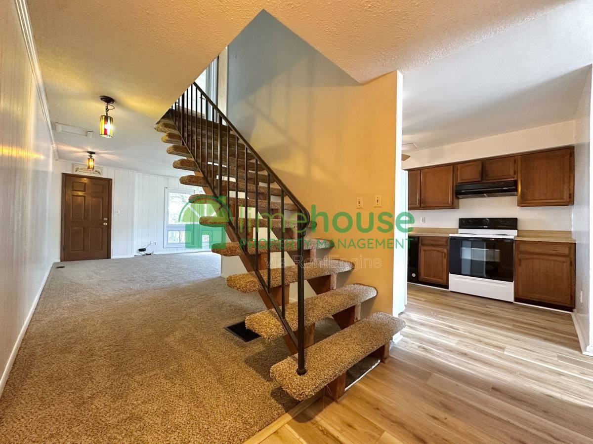 4420 Ocean View Ave - Photo 3 of 10