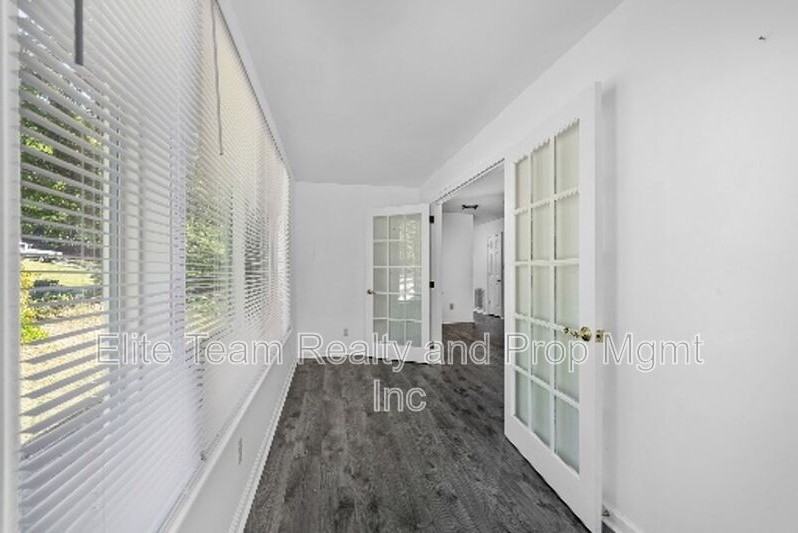 21014 Pine Ridge Dr - Photo 4 of 29