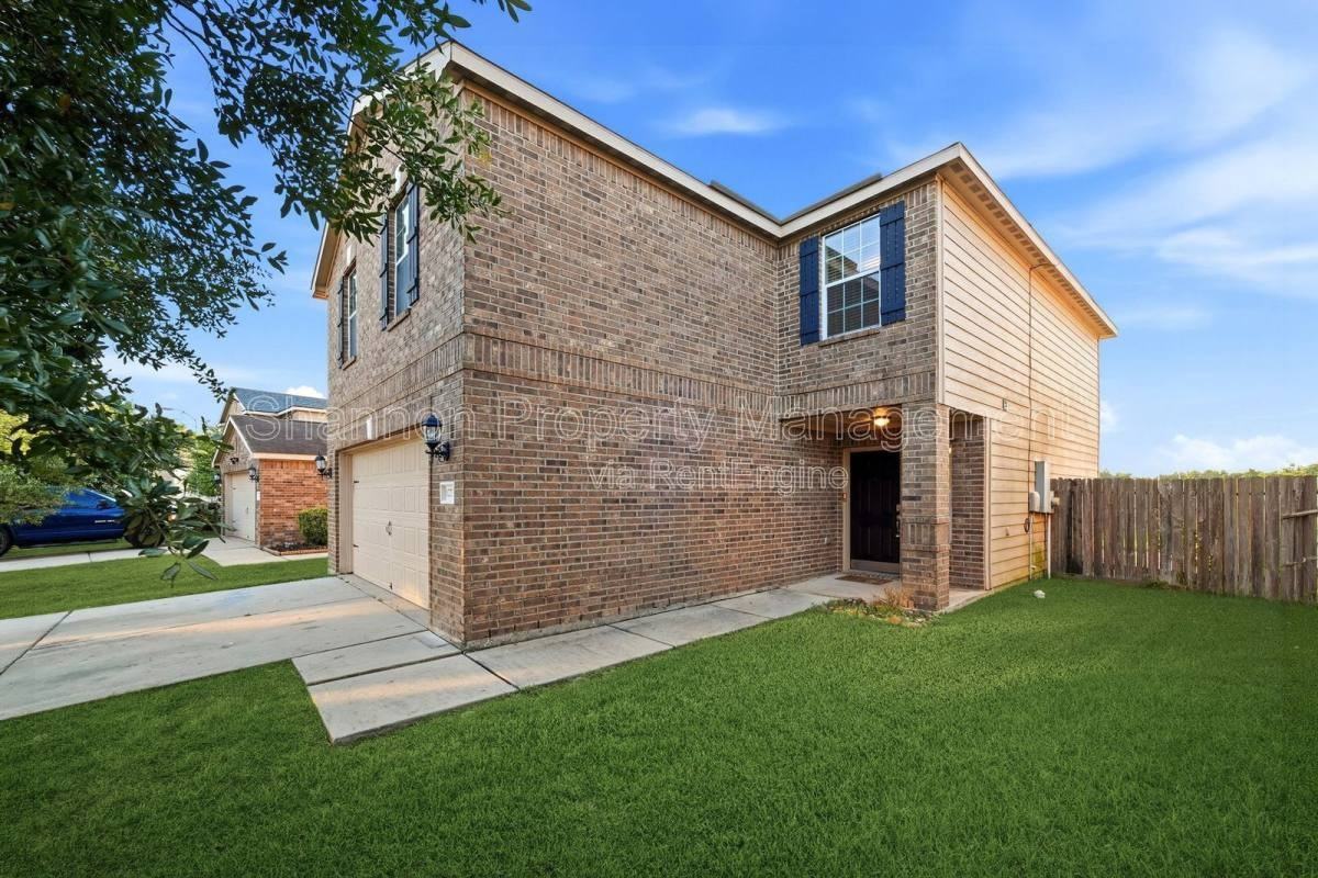 12731 Mystic Water Ln - Photo 2 of 10