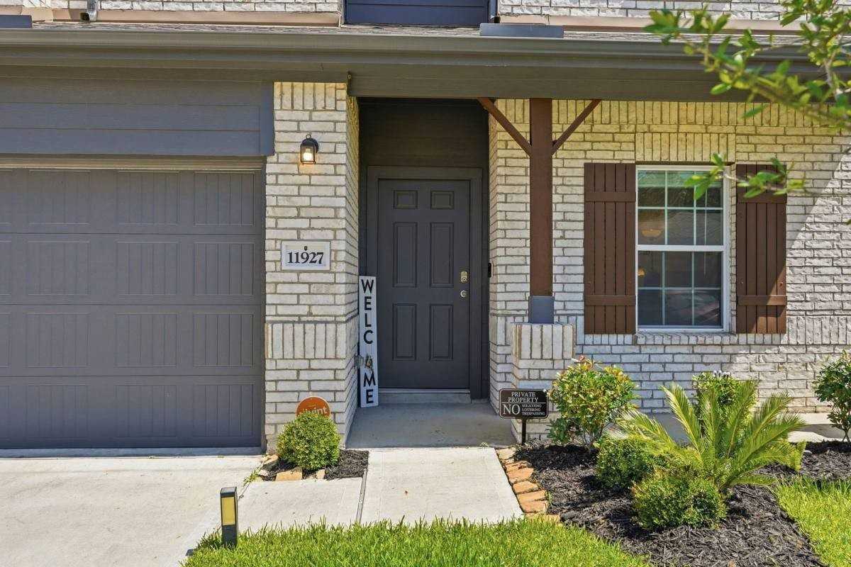 11927 Fletching Stone Ln - Photo 3 of 10