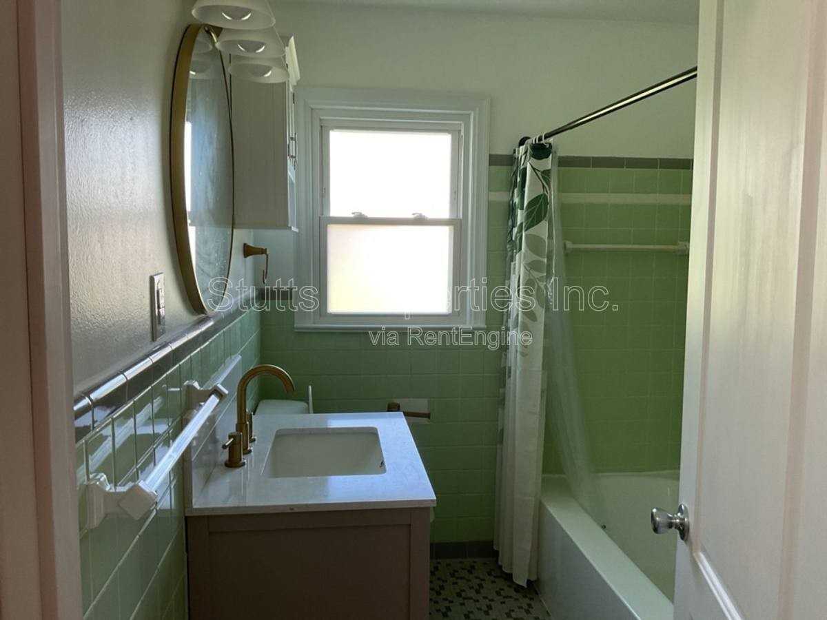 104 Camellia Dr - Photo 2 of 10