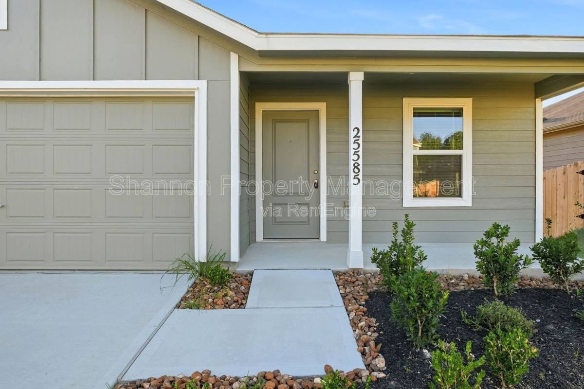 25585 Rose Creek Dr - Photo 3 of 10