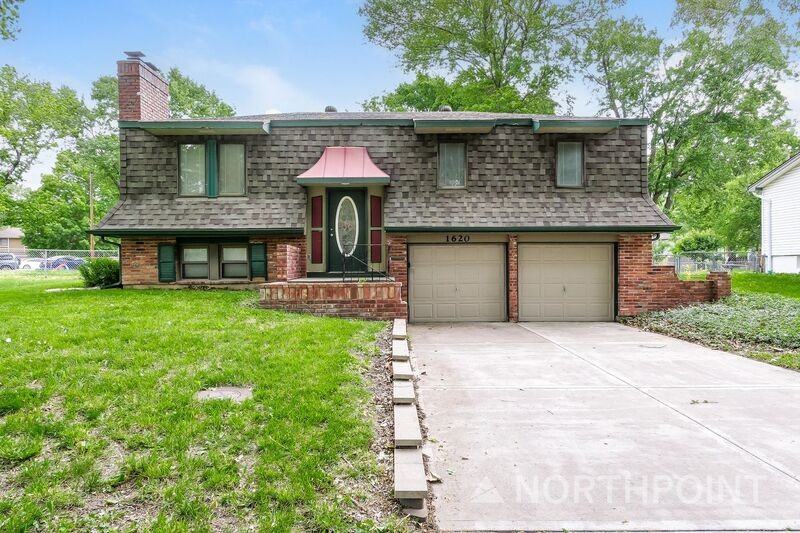 1620 W Brittany St - Photo 6 of 18