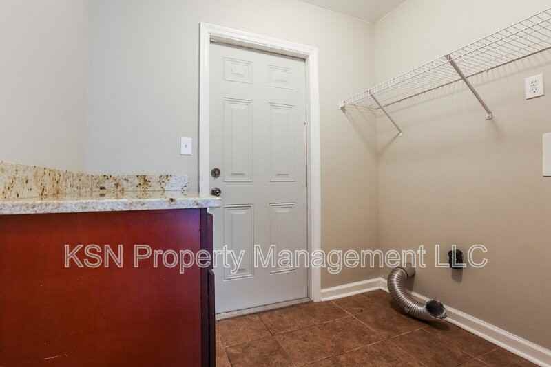 503 W Tietgen St - Photo 5 of 16