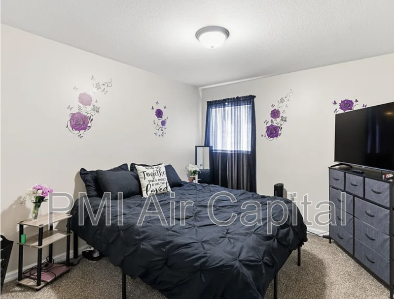 4910 E Gilbert St - Photo 5 of 9