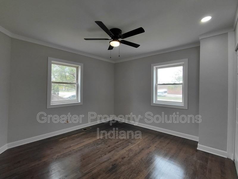 9605 Kennedy Ave - Photo 4 of 9