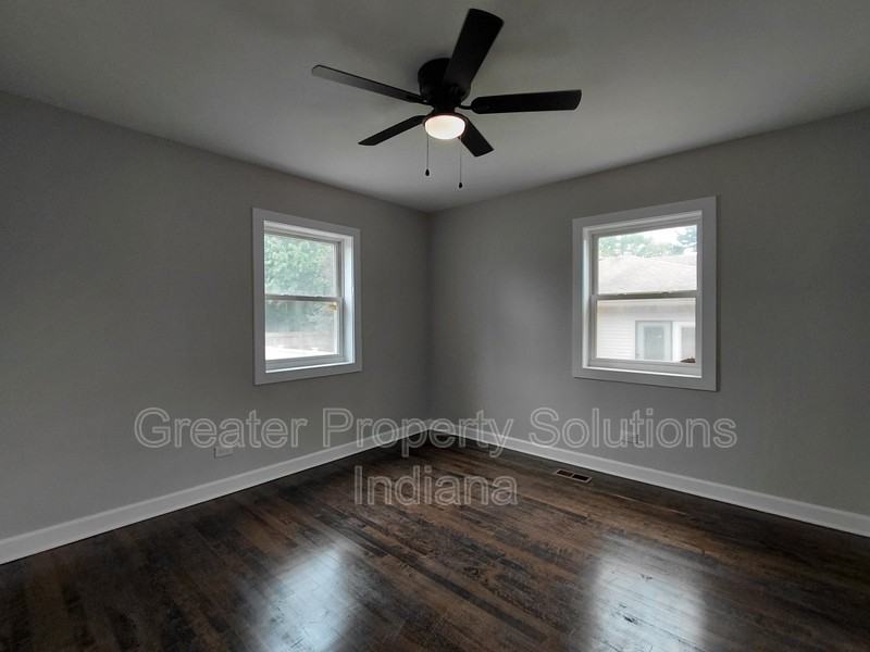 9605 Kennedy Ave - Photo 5 of 9