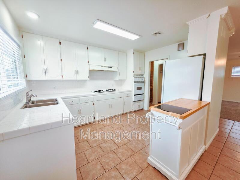 631 Fig Ave - Photo 4 of 12
