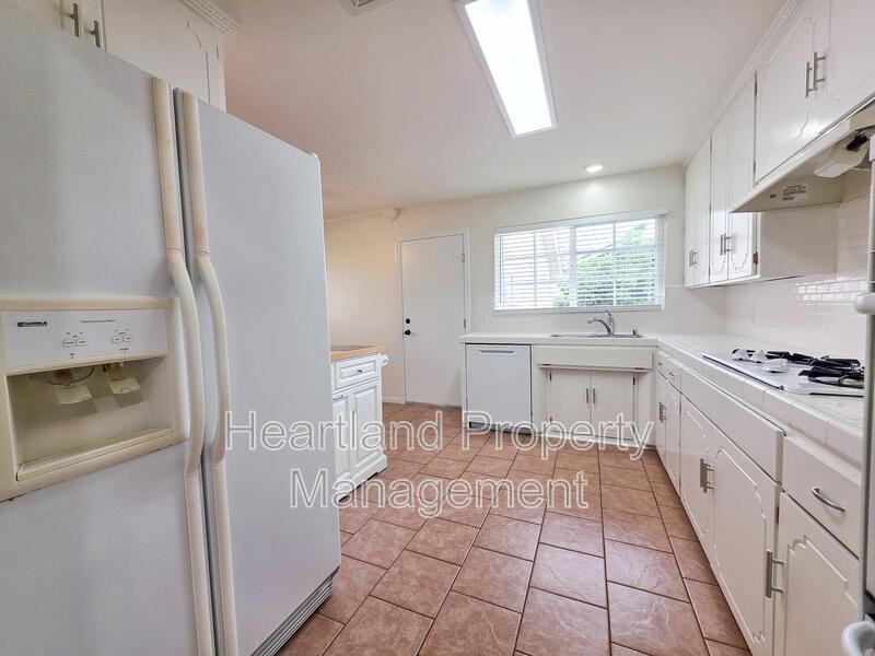 631 Fig Ave - Photo 5 of 12
