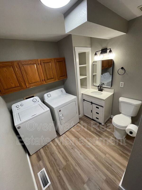 6131 Prosperity Dr - Photo 3 of 13