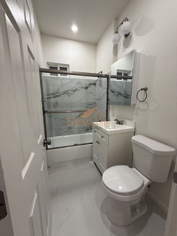 354 Peralta St - Photo 5 of 13