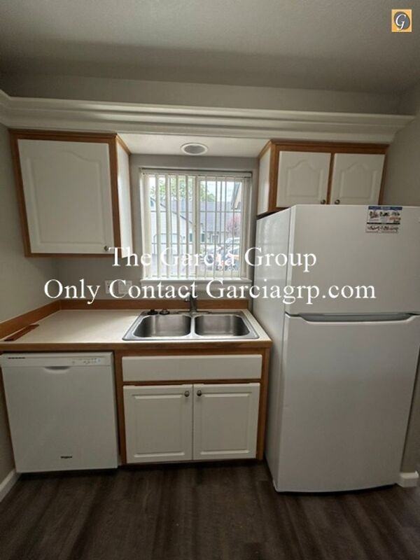 13625 Se Oatfield Rd - Photo 3 of 33