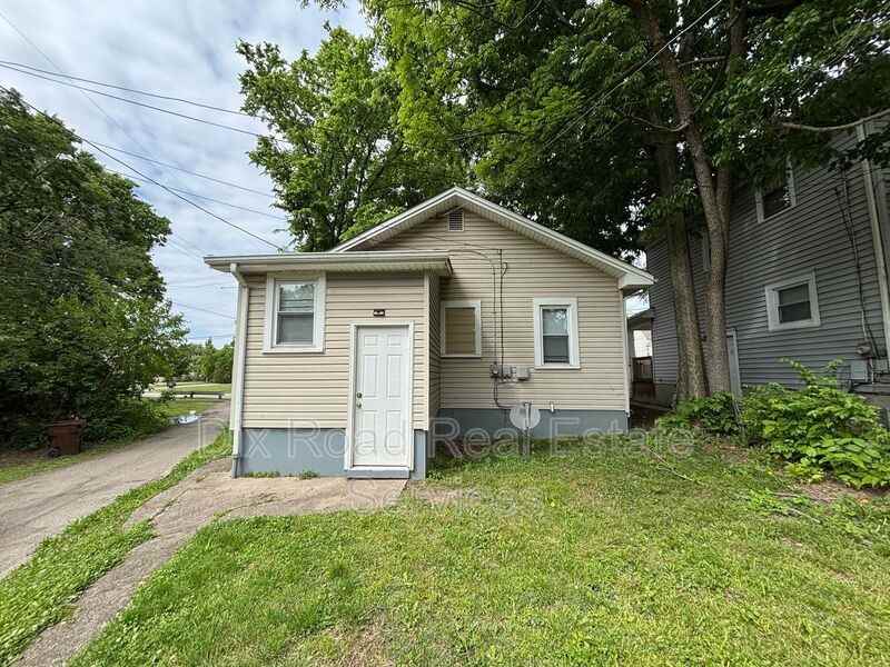 2310 S Sutphin St - Photo 3 of 21