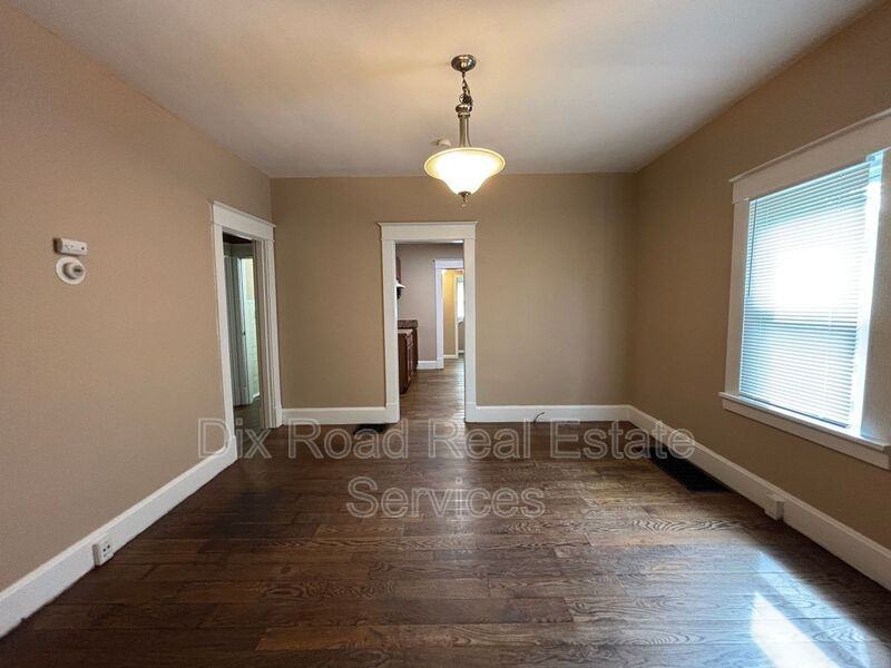 2310 S Sutphin St - Photo 7 of 21