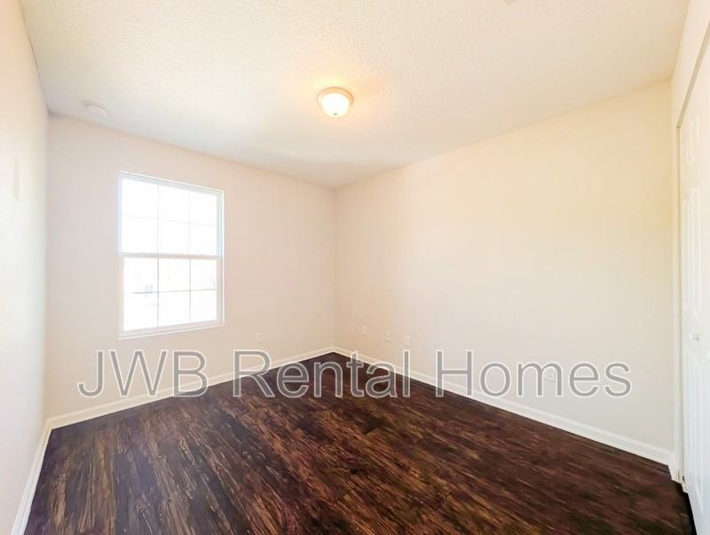 1933 Dean Rd - Photo 7 of 18