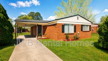 featured image of 1612 Alfen St