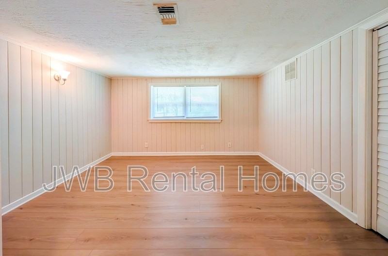 9757 Patton Rd - Photo 6 of 18