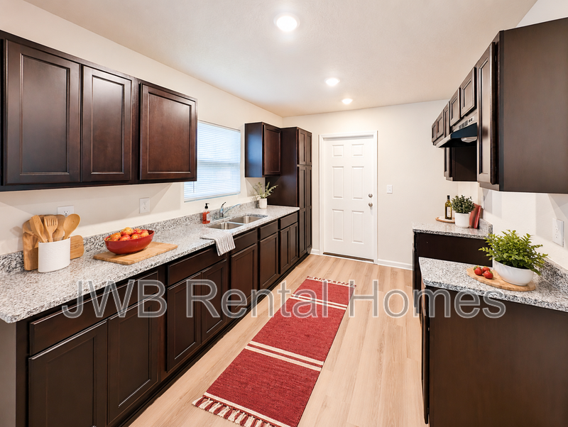 2313 Janette St - Photo 3 of 13