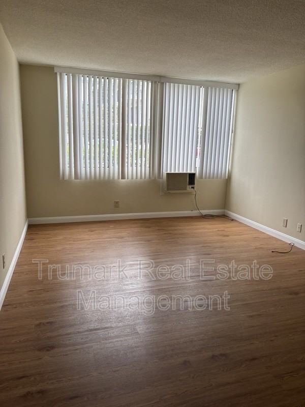3830 Orangedale Ave #3 - Photo 3 of 10