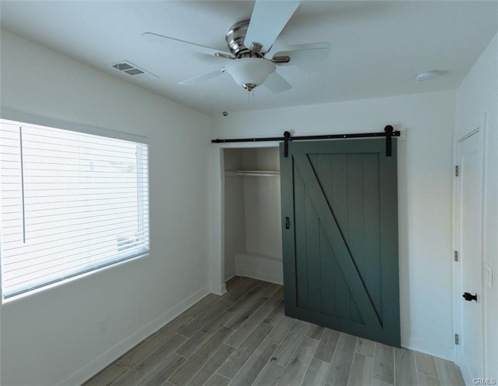 595 Ventura St - Photo 6 of 8