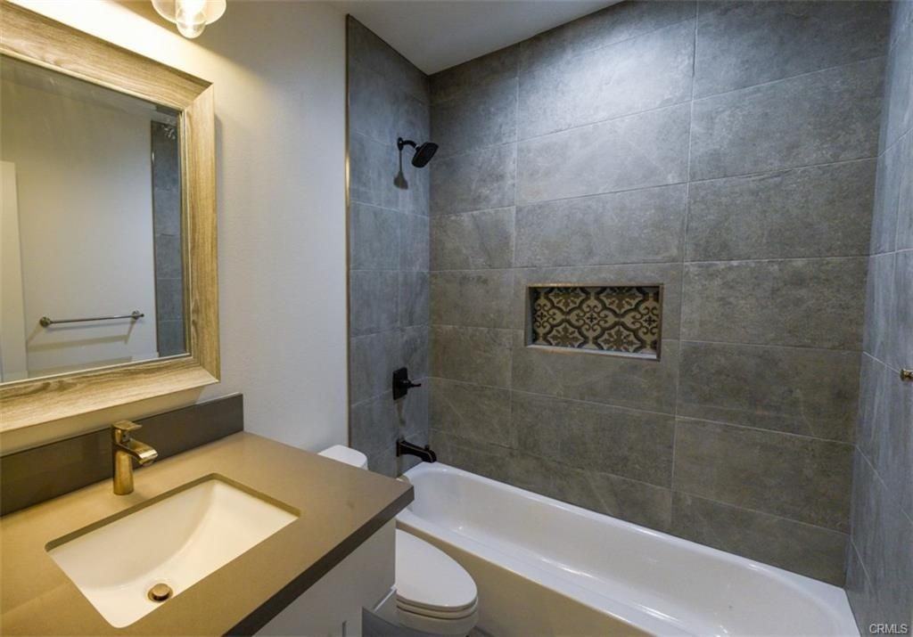 595 Ventura St - Photo 7 of 8