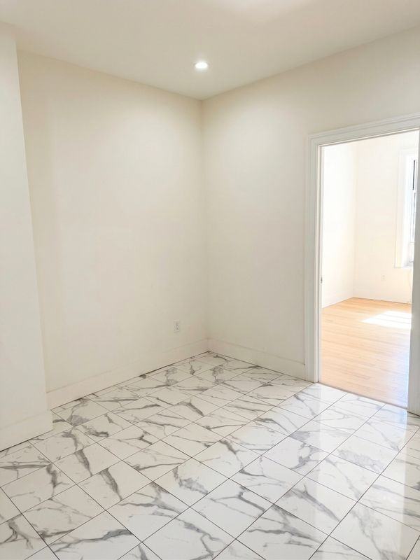 2524 Foster Ave - Photo 2 of 5