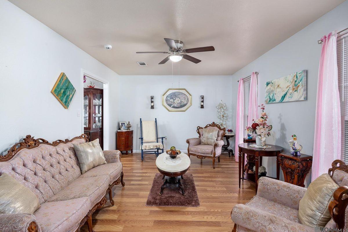 1891 Erlanger Dr - Photo 4 of 17