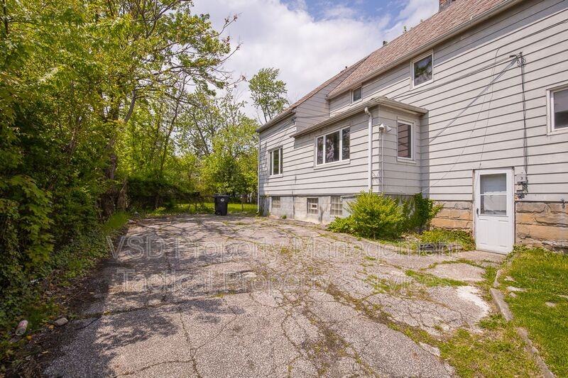 3408 East Blvd #2 - Photo 6 of 20