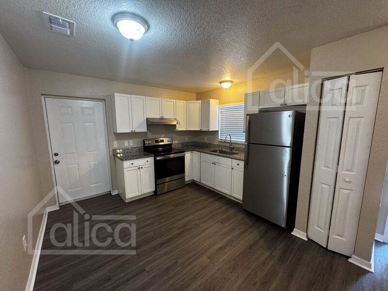 1317 14th St S - Photo 3 of 10