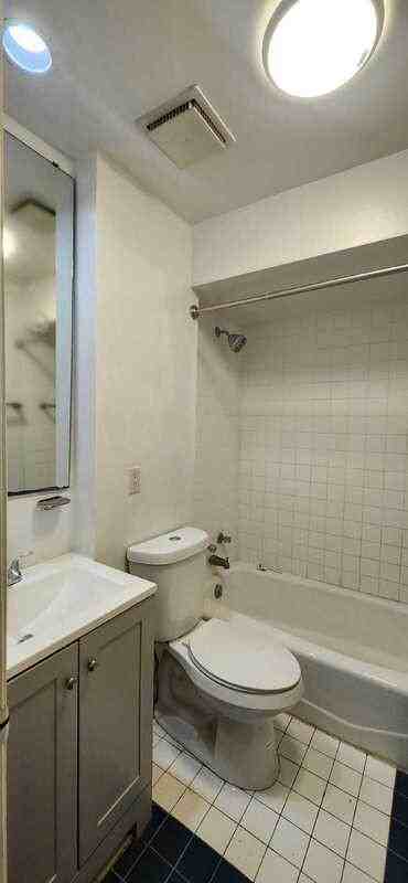 2415 S 10th St - Photo 2 of 12
