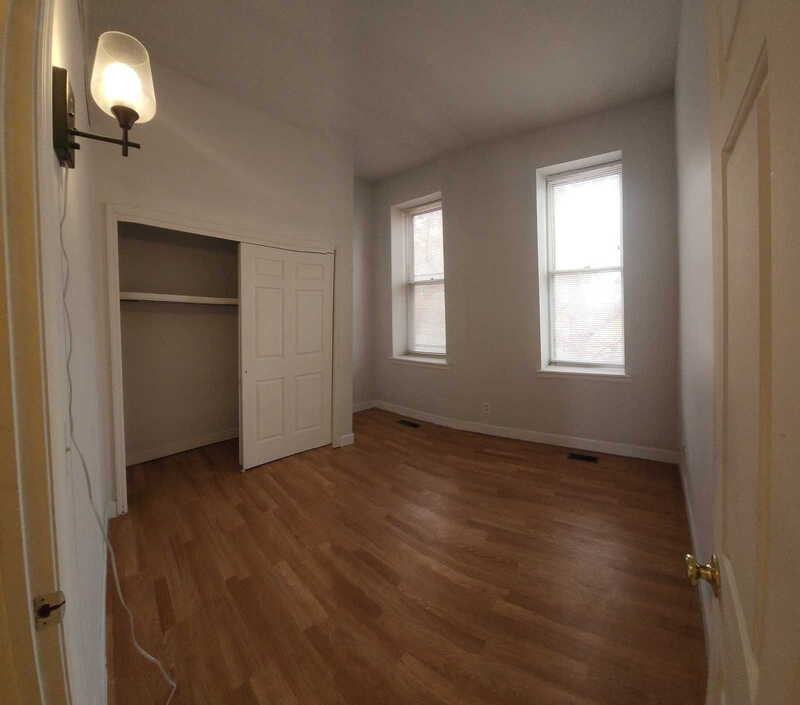 2415 S 10th St - Photo 3 of 12